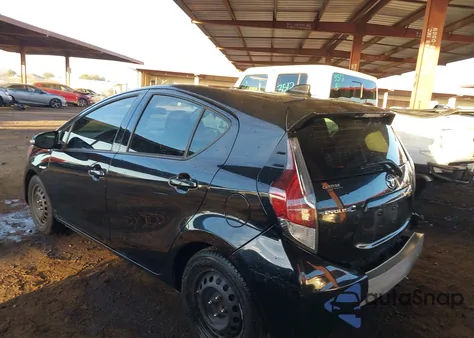 2015 Toyota Prius C Two из США, поврежденный, VIN JTDKDTB31F1099856